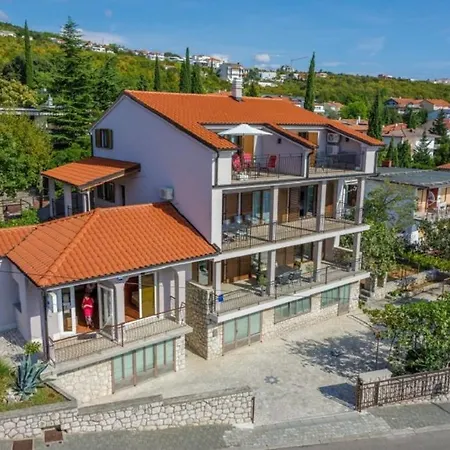 Anton 61 Pax * Crikvenica