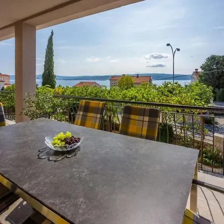 Apartment Anton 61 Pax *
